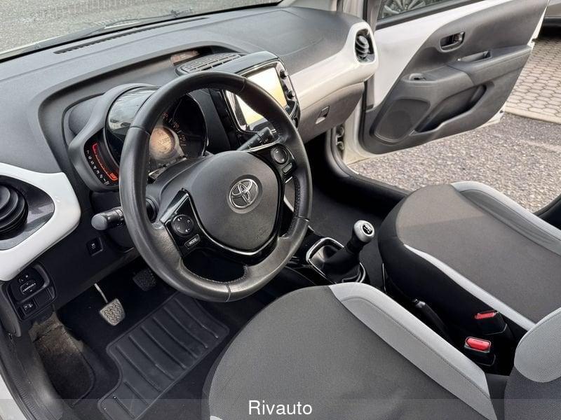 Toyota Aygo 1.0 VVT-i MMT x-play