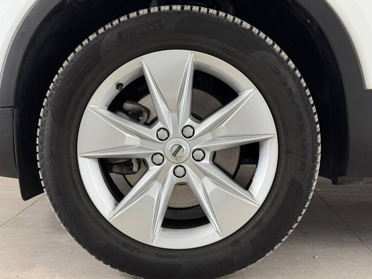 VOLVO XC40 2023 - XC40 2.0 b3 Core auto