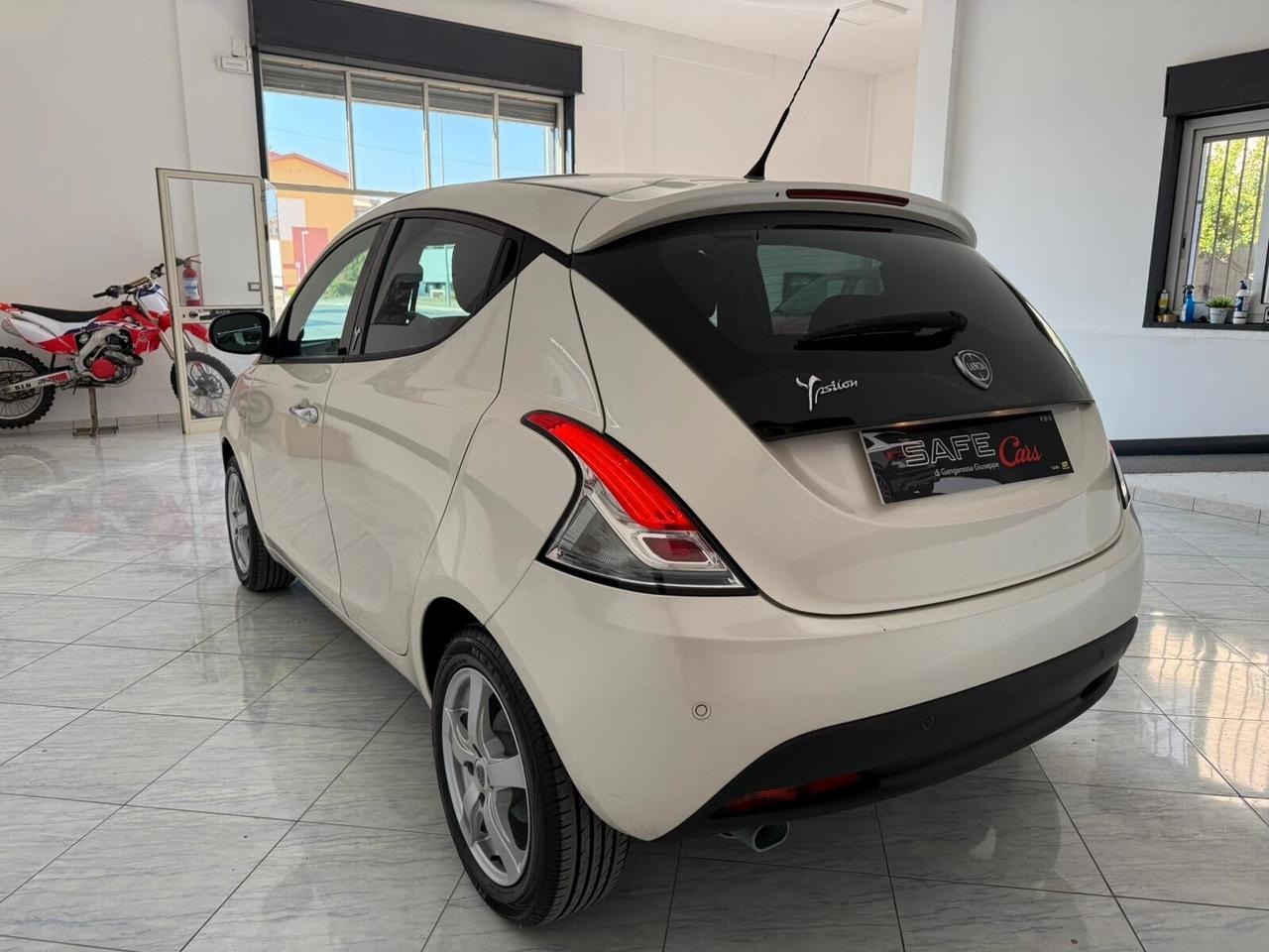 Lancia Ypsilon 1.2 69 CV Gold