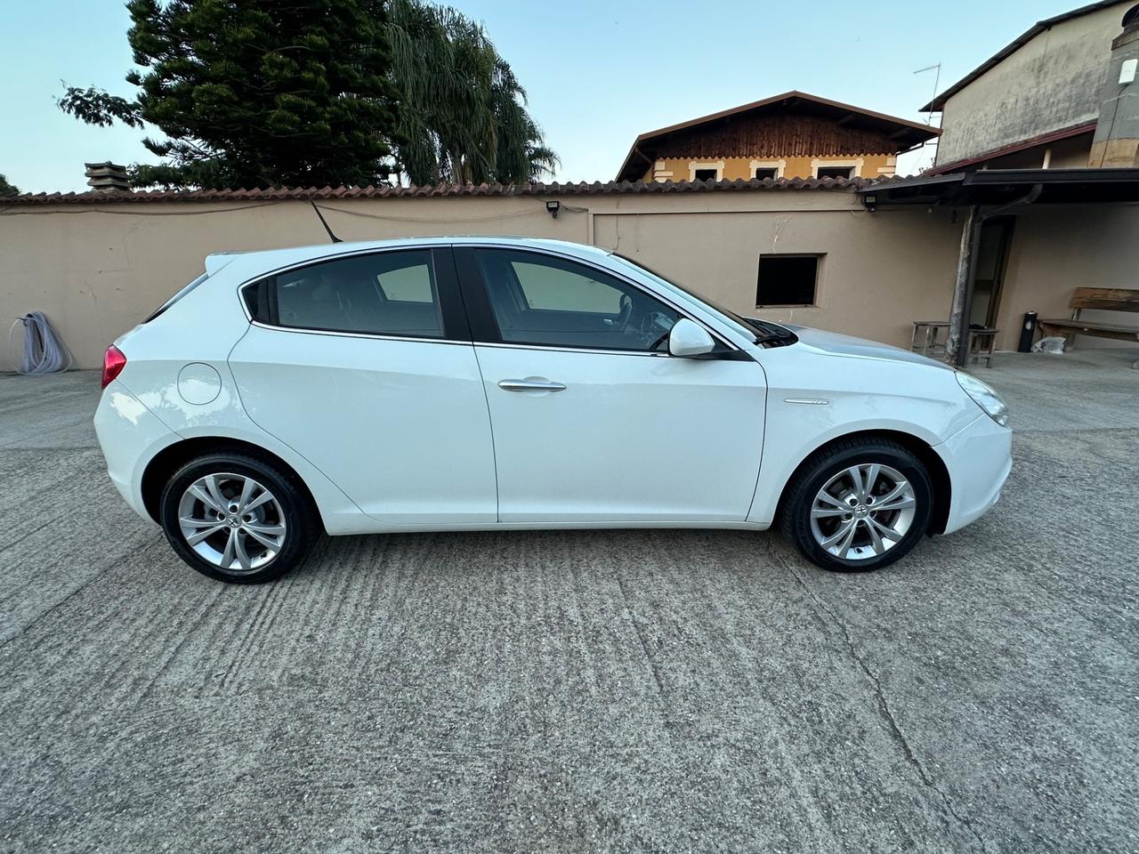 Alfa Romeo Giulietta 1.6 JTDm-2 105 CV Progression
