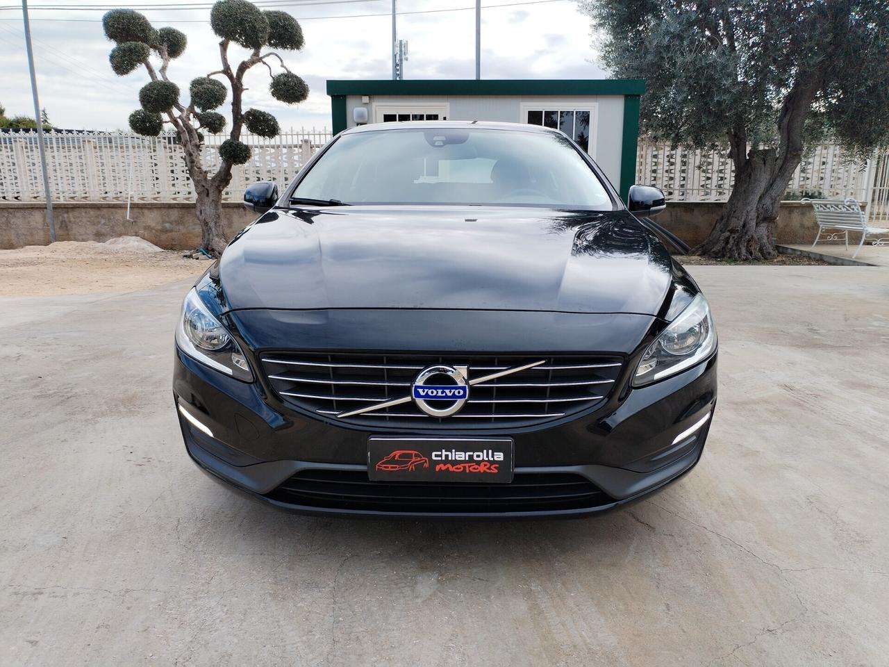 Volvo V60 D2 1.6 D R-design Momentum