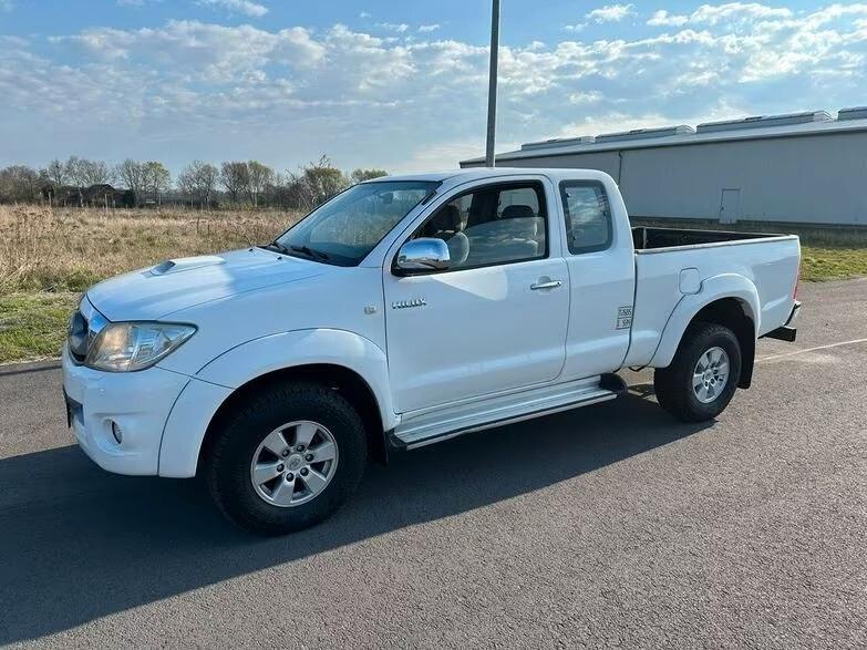 Toyota Hilux 2.5 D-4D 4WD 2p. Extra Cab DLX