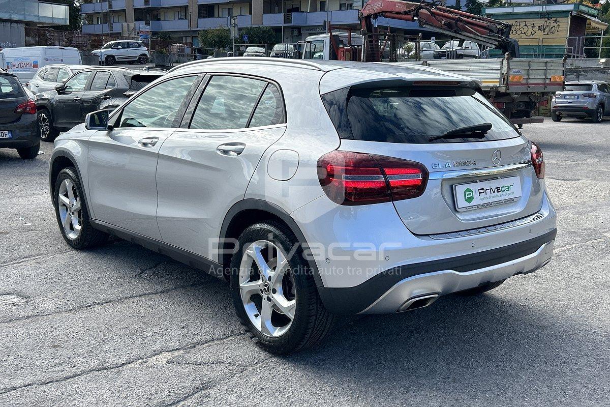 MERCEDES GLA 200 d Automatic Sport