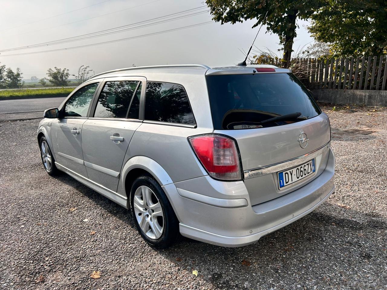 Opel Astra 1.9 16V CDTI 150CV Station Wagon Cosmo