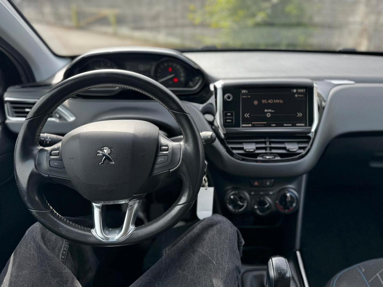Peugeot 2008 PureTech 82 S&S Allure