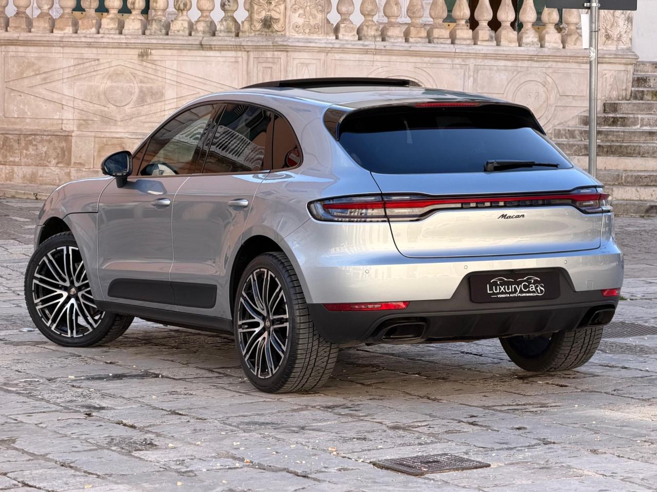 Porsche Macan 2.0 TURBO 245 CV PDK TETTO PASM