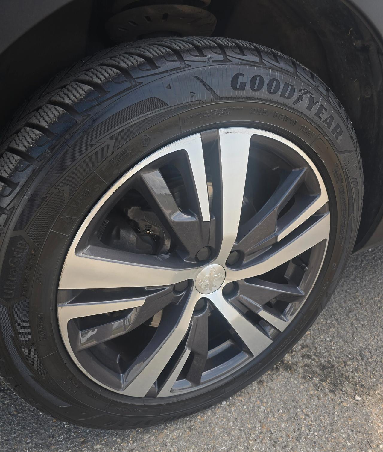 Peugeot 3008 BlueHDi 130 S&S EAT8 Allure