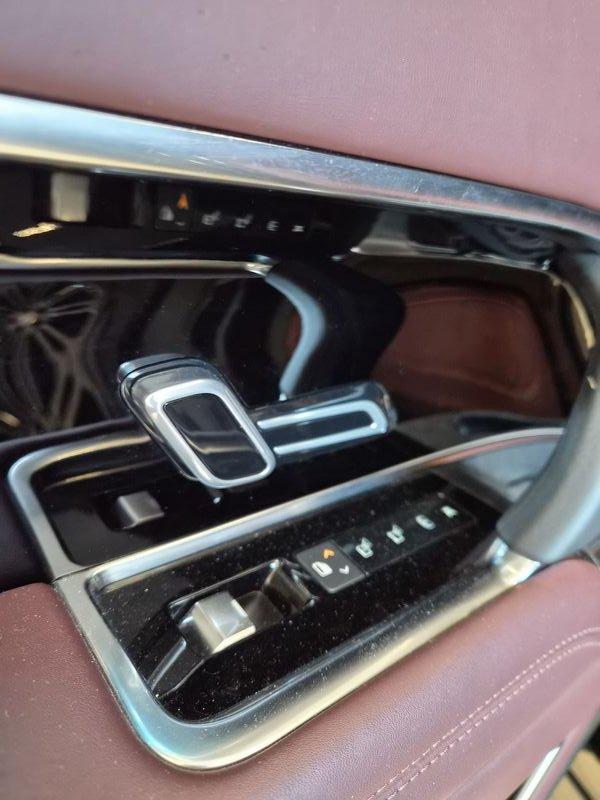 Land Rover Range Rover Range Rover 3.0D I6 300 CV HSE