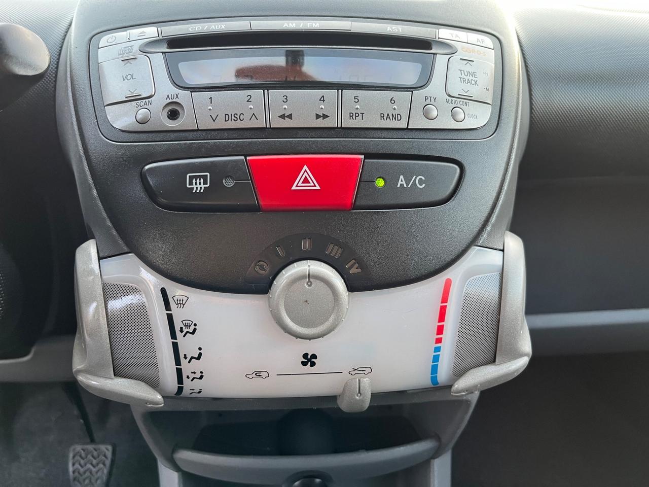 Peugeot 107 1.0 68CV 5p. KM 79000 ( NEOPATENTATI)