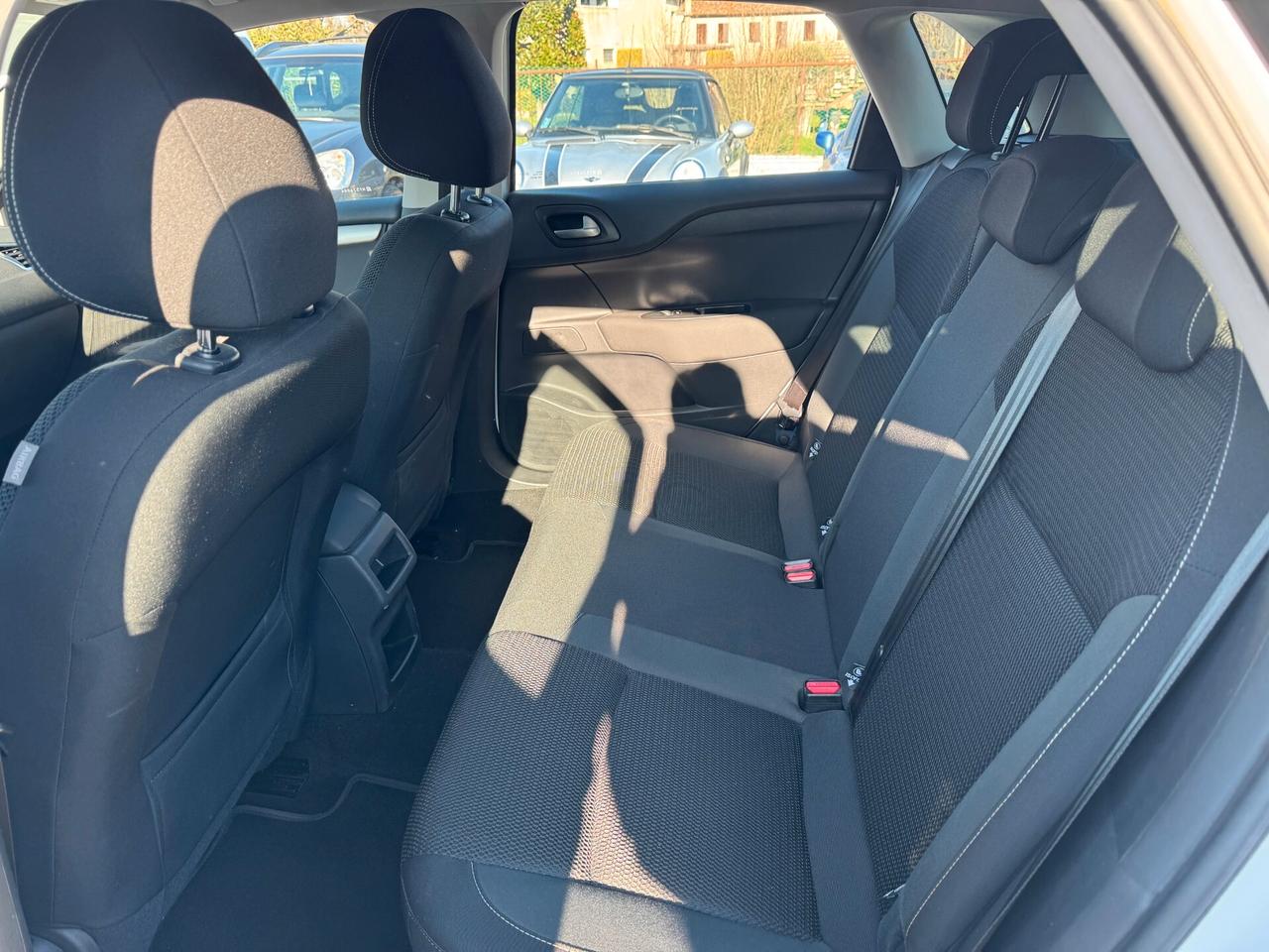 Citroen C4 BlueHDi 100 Feel Neopatentati