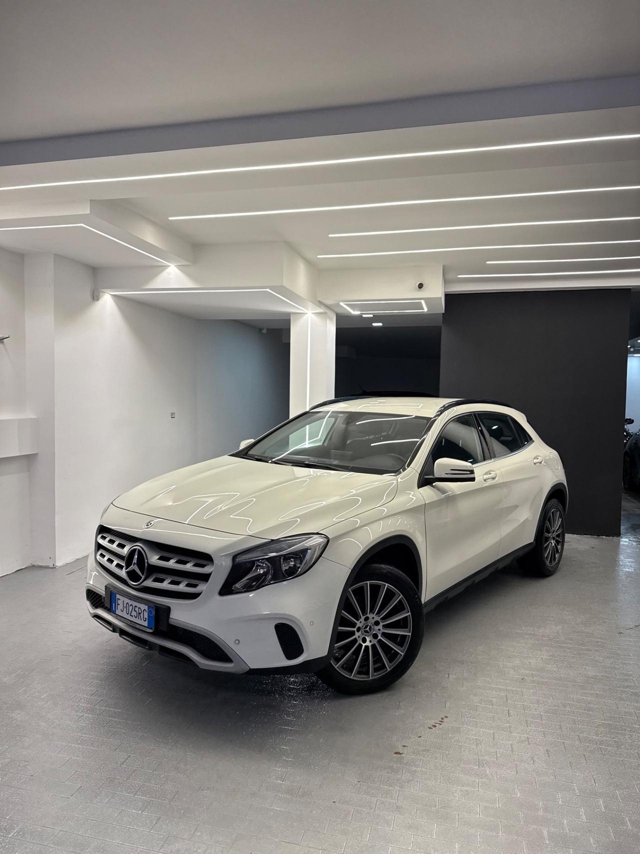 Mercedes-benz GLA 180 d Automatic Business
