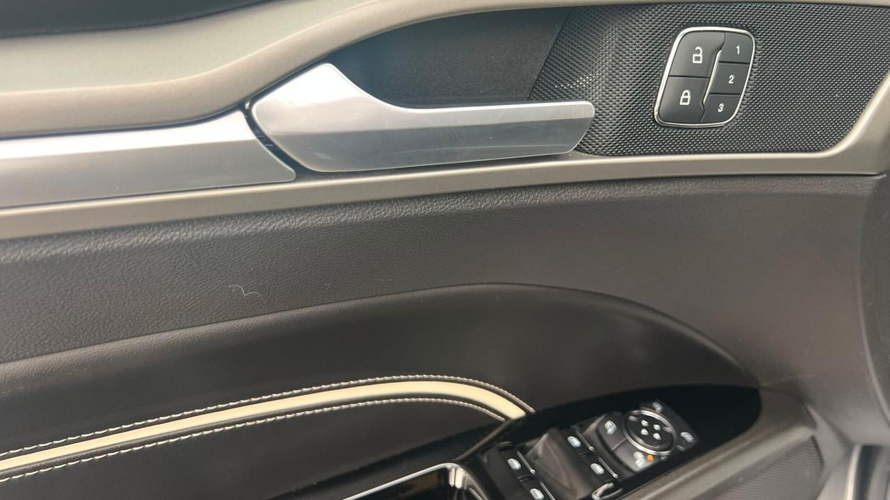 Ford Mondeo Full Hybrid 2.0 187 CV eCVT 4 porte Vignale
