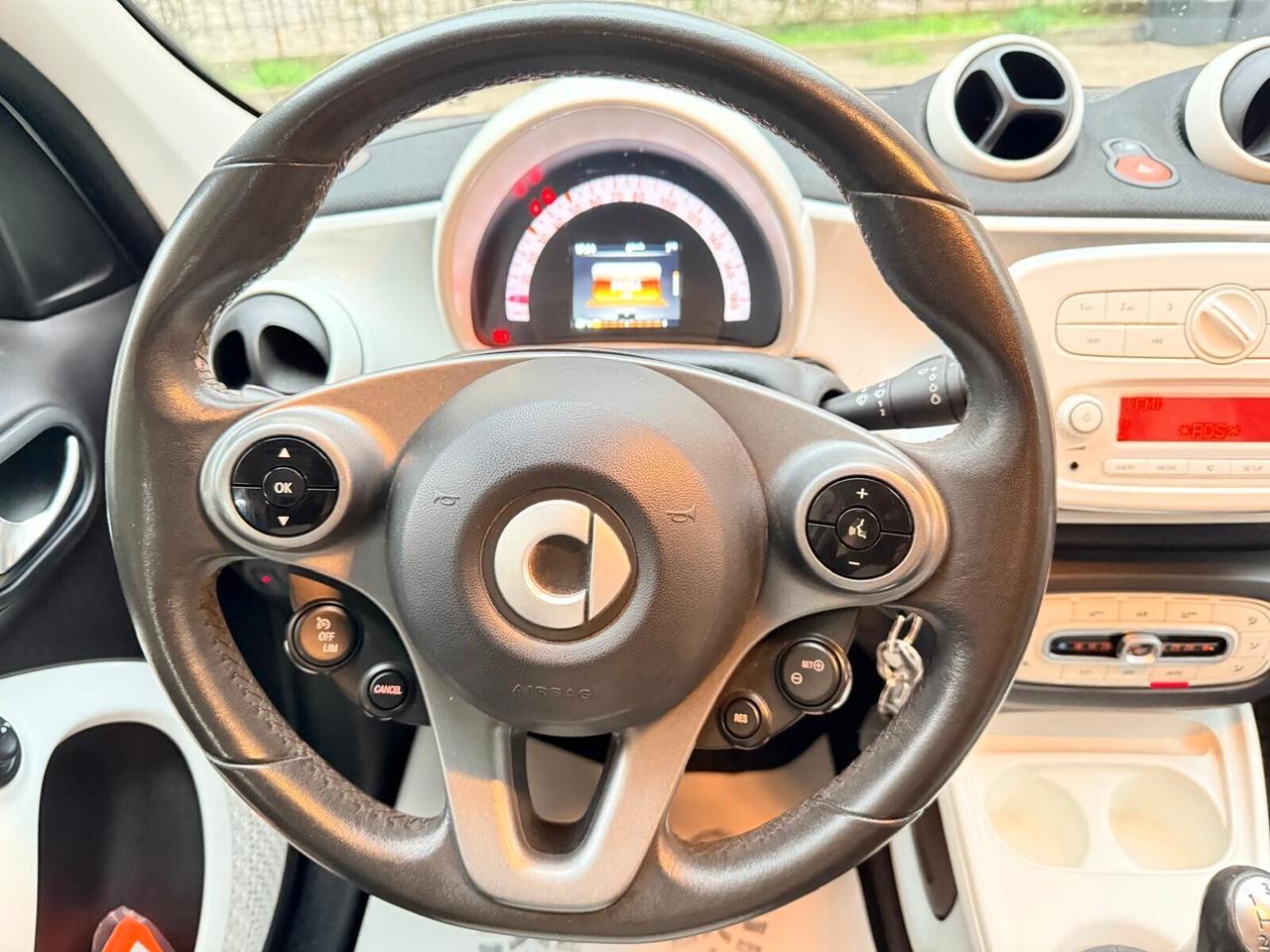 Smart ForFour 70 1.0 Passion 01/2016