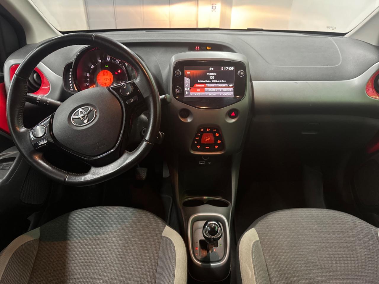 Toyota Aygo Connect 1.0 VVT-i 72 CV 5 porte x-clusiv MMT