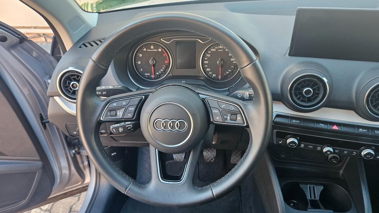 Audi Q2 30 1.0 tfsi 110cv C.MANUALE-NAVY-CAMERA-SED.RISC.