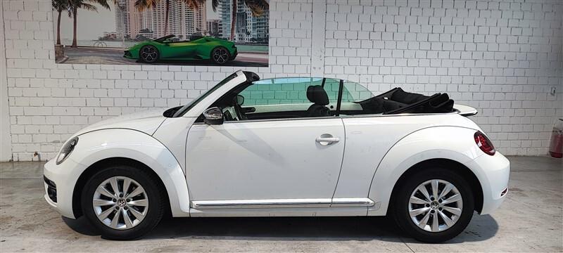 Volkswagen Maggiolino Cabrio 2.0 TDI Design