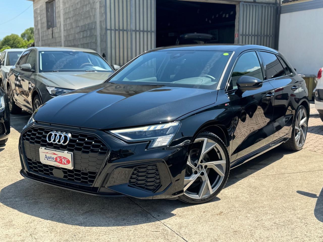 Audi A3 SPB 35 TDI S tronic line total black