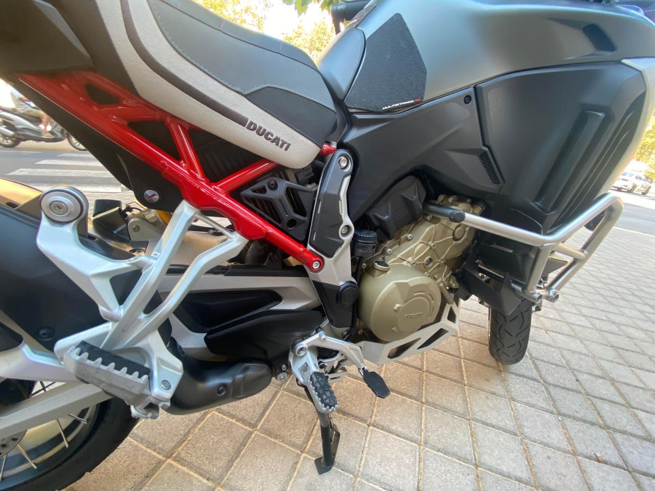 Ducati Multistrada V4 S travel & radar Permute