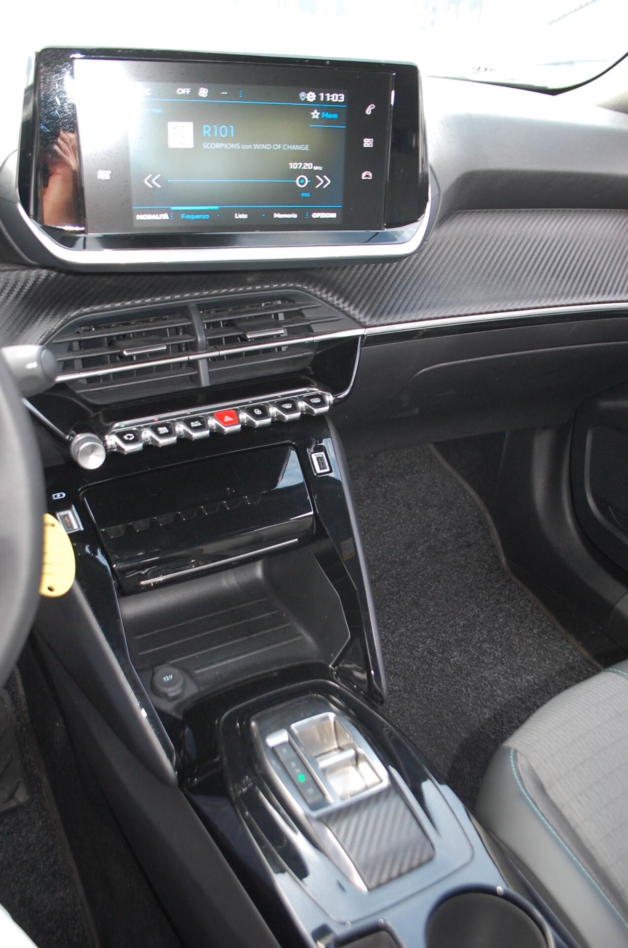 Peugeot 2008 1.2 puretech 131CV Allure S&S Uff Italy Led USB