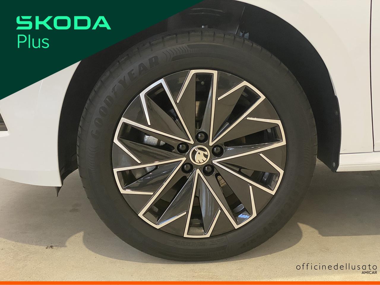 Skoda Kamiq 1.0 tsi 115cv black dots