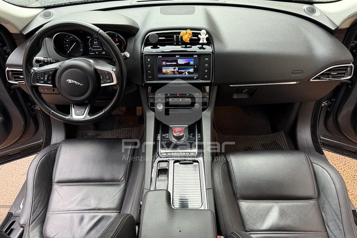 JAGUAR F-Pace 2.0 D 180 CV AWD aut. Pure