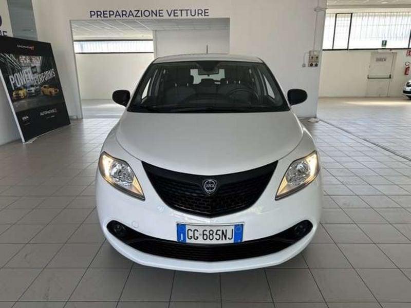 Lancia Ypsilon 1.0 firefly hybrid Silver s