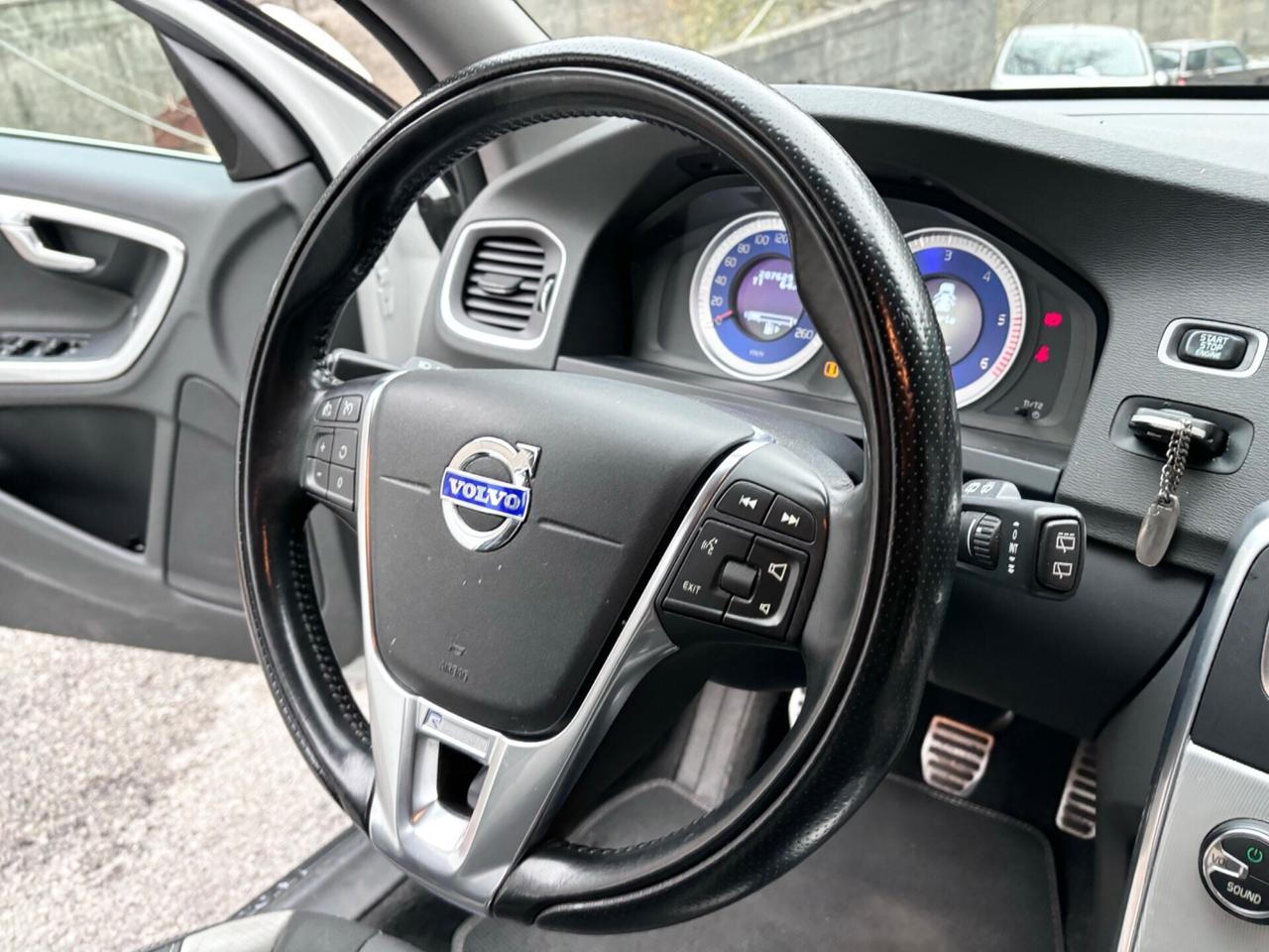 Volvo V60 D3 R-design Kinetic