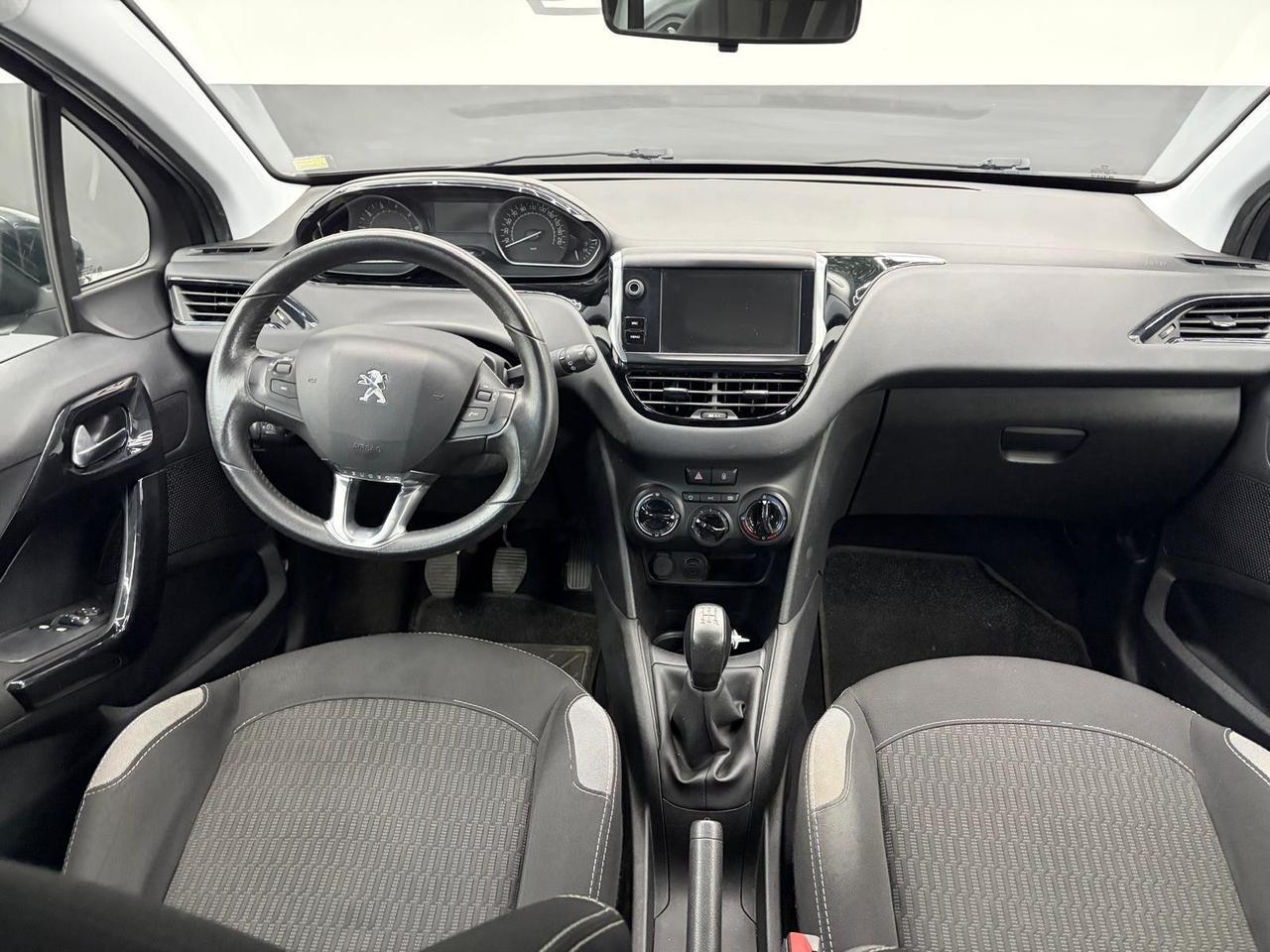 Peugeot 208 PureTech 82 5 porte Allure