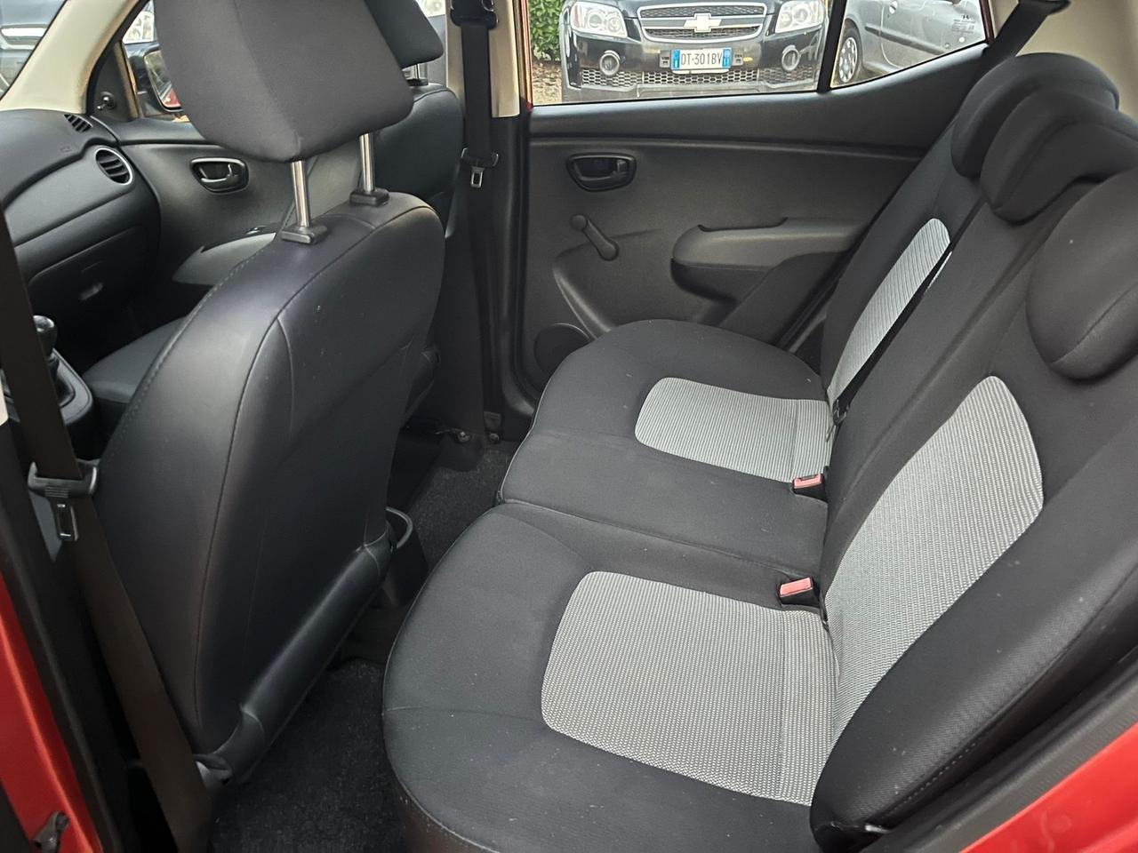 Hyundai i10 1.1 Benzina - Neopatentati