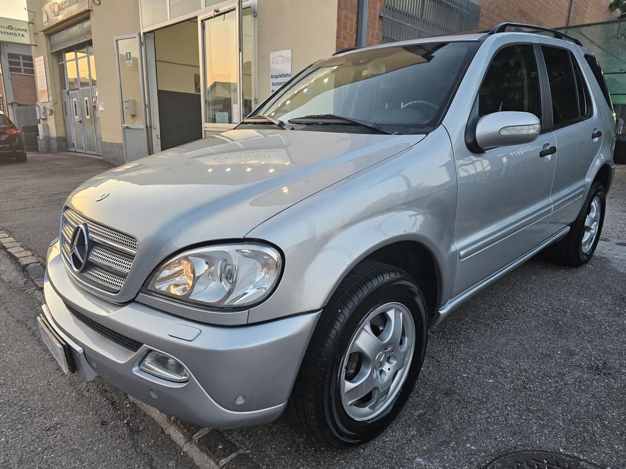 Mercedes-benz ML 270 CDI 163cv Aut*Pelle*Navi*Tetto*Xeno*Pdc*
