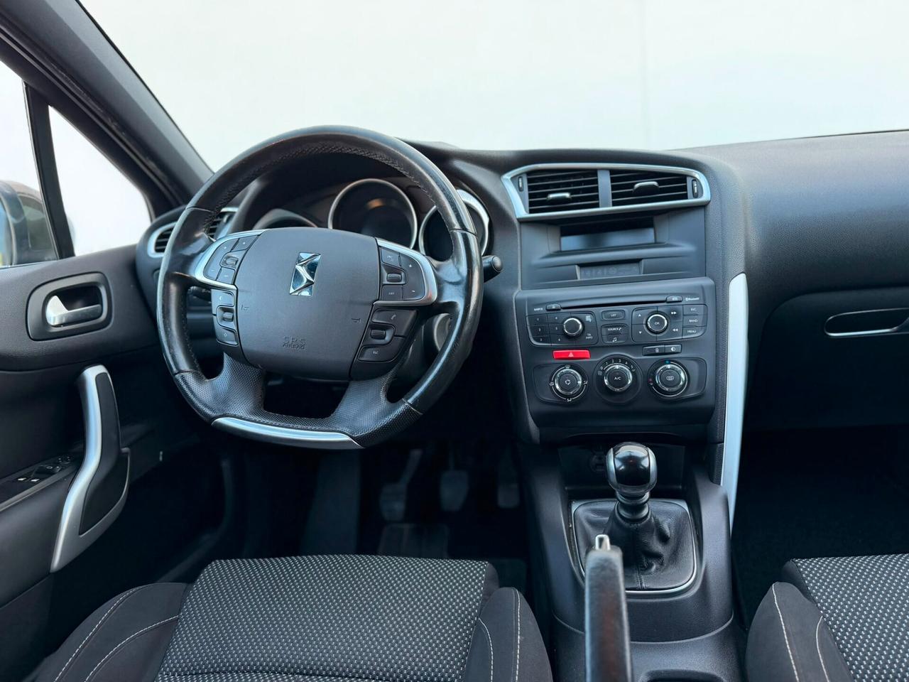 DS4 1.6 e-HDi Berlina 110cv 145000KM