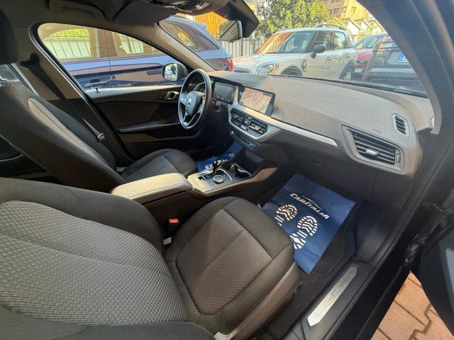 BMW 120 d 5p. Business Advantage