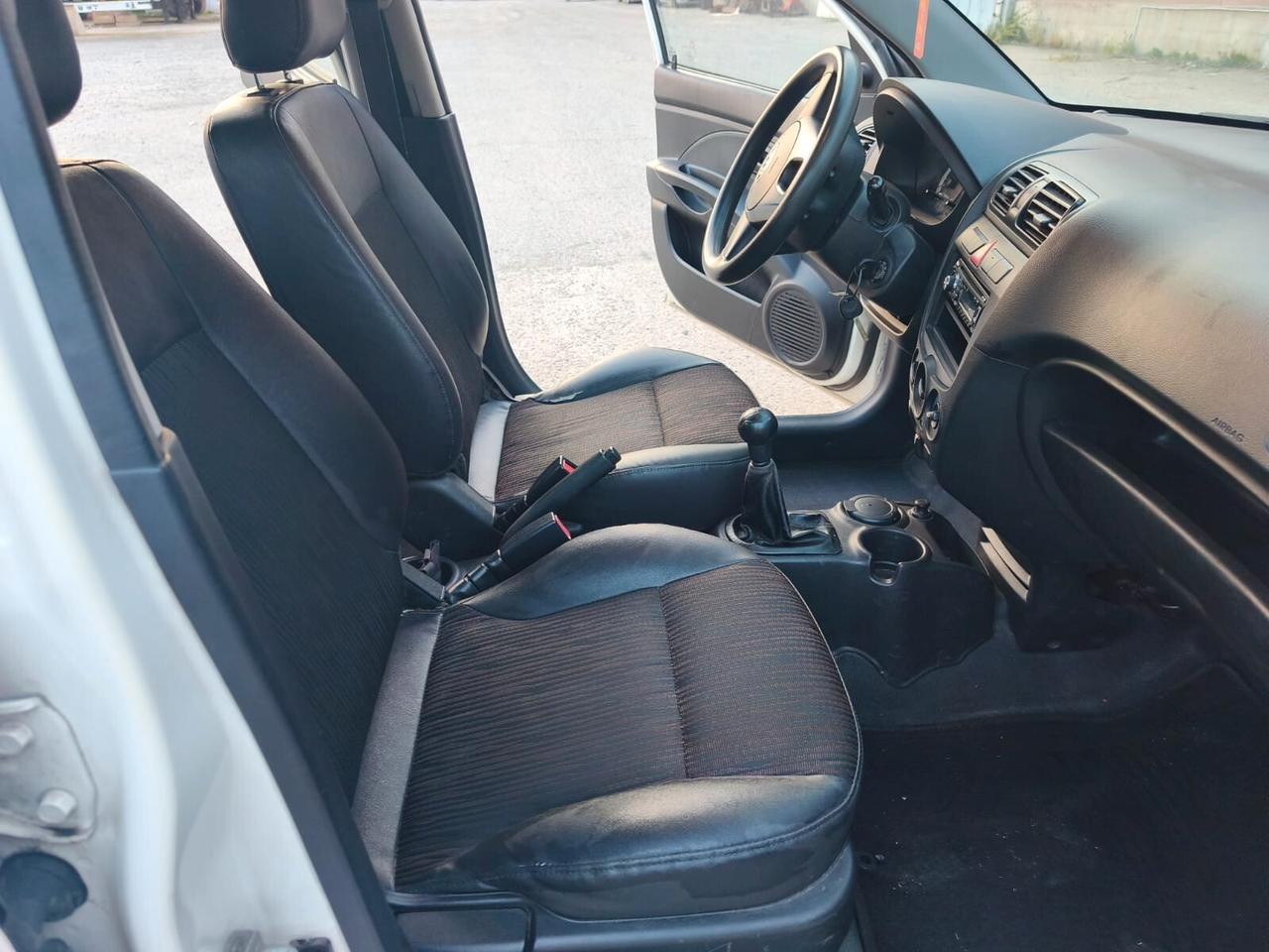 Kia Picanto 2010---1.0 Benzina GPL Neopatentati