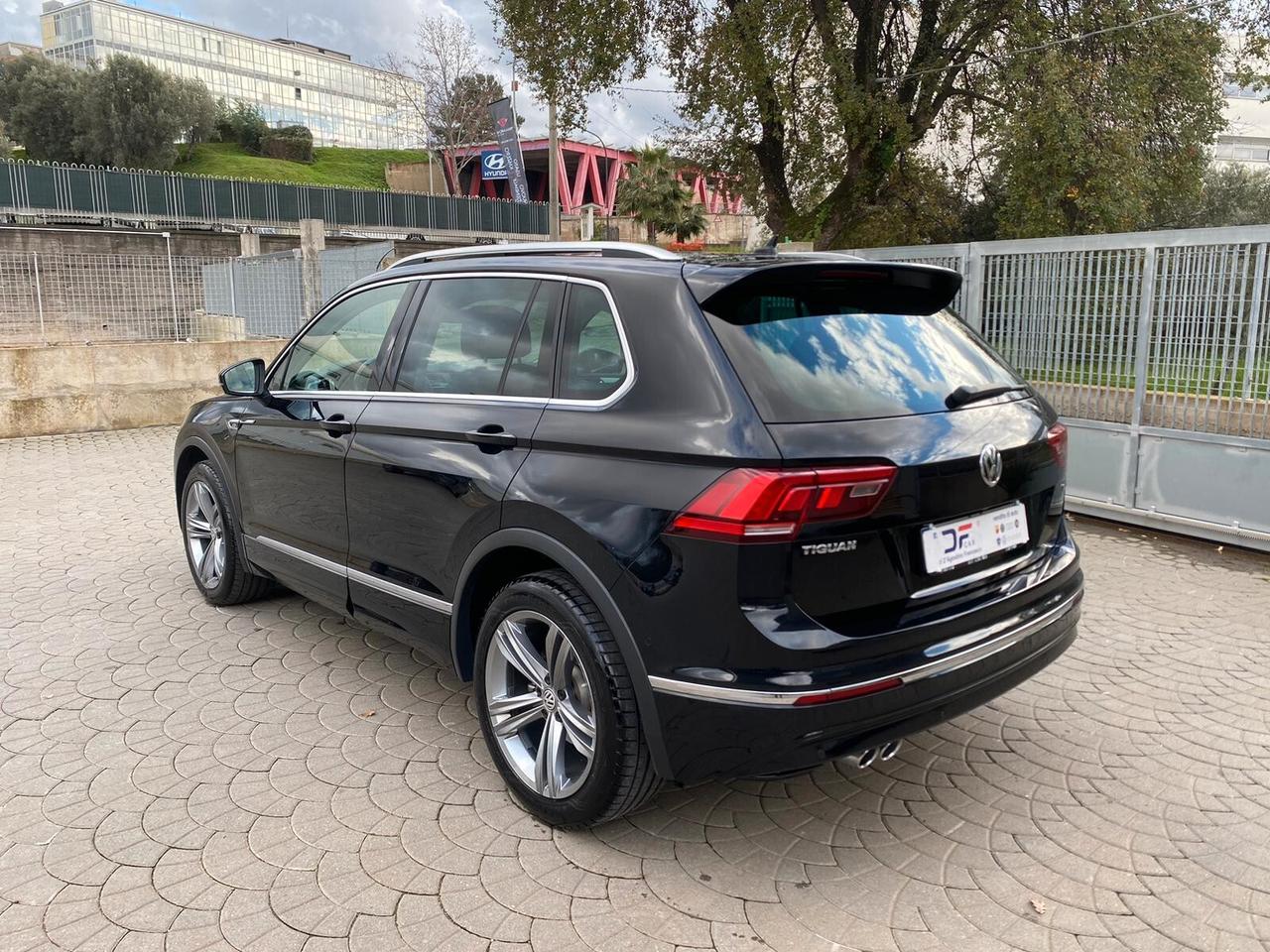 Volkswagen Tiguan Volkswaghen Tiguan R-Line 2.0 150 CV TETTO APRIBILE