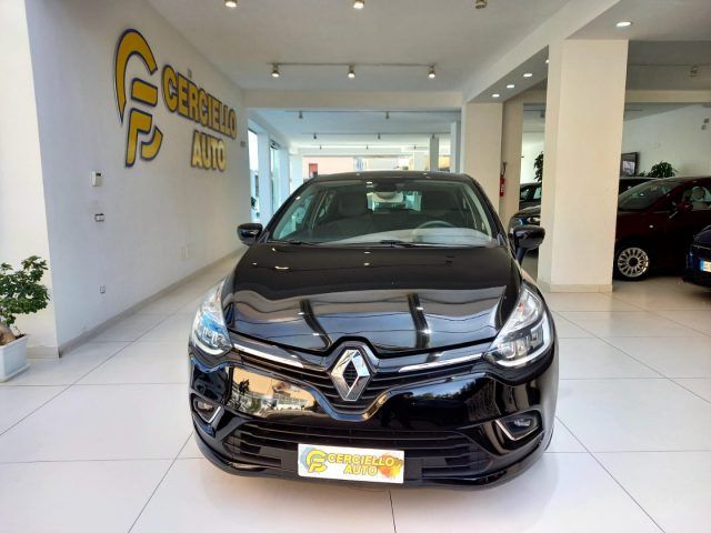 RENAULT Clio TCe 12V 90 CV 5 porte Moschino Intens da ?129,00