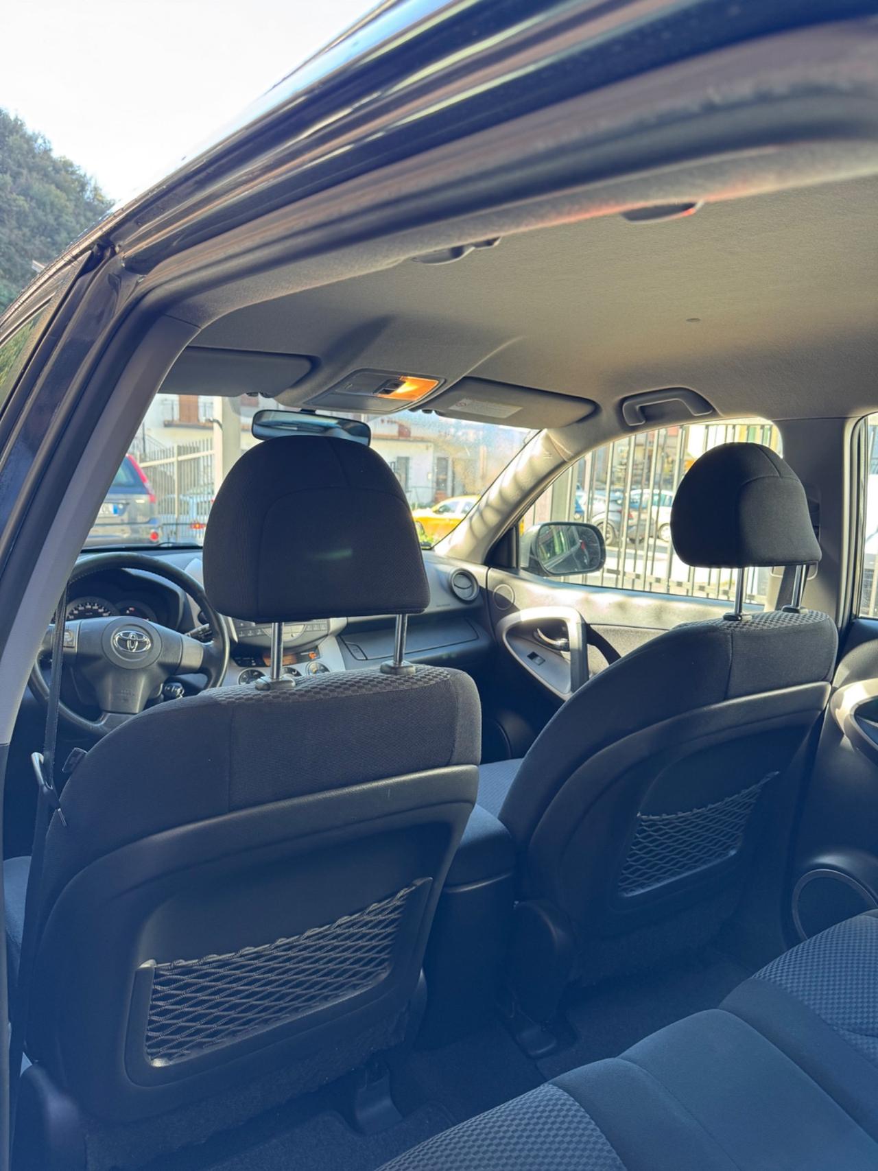 Toyota RAV 4 RAV4 2.2 D-4D 136 CV Sol