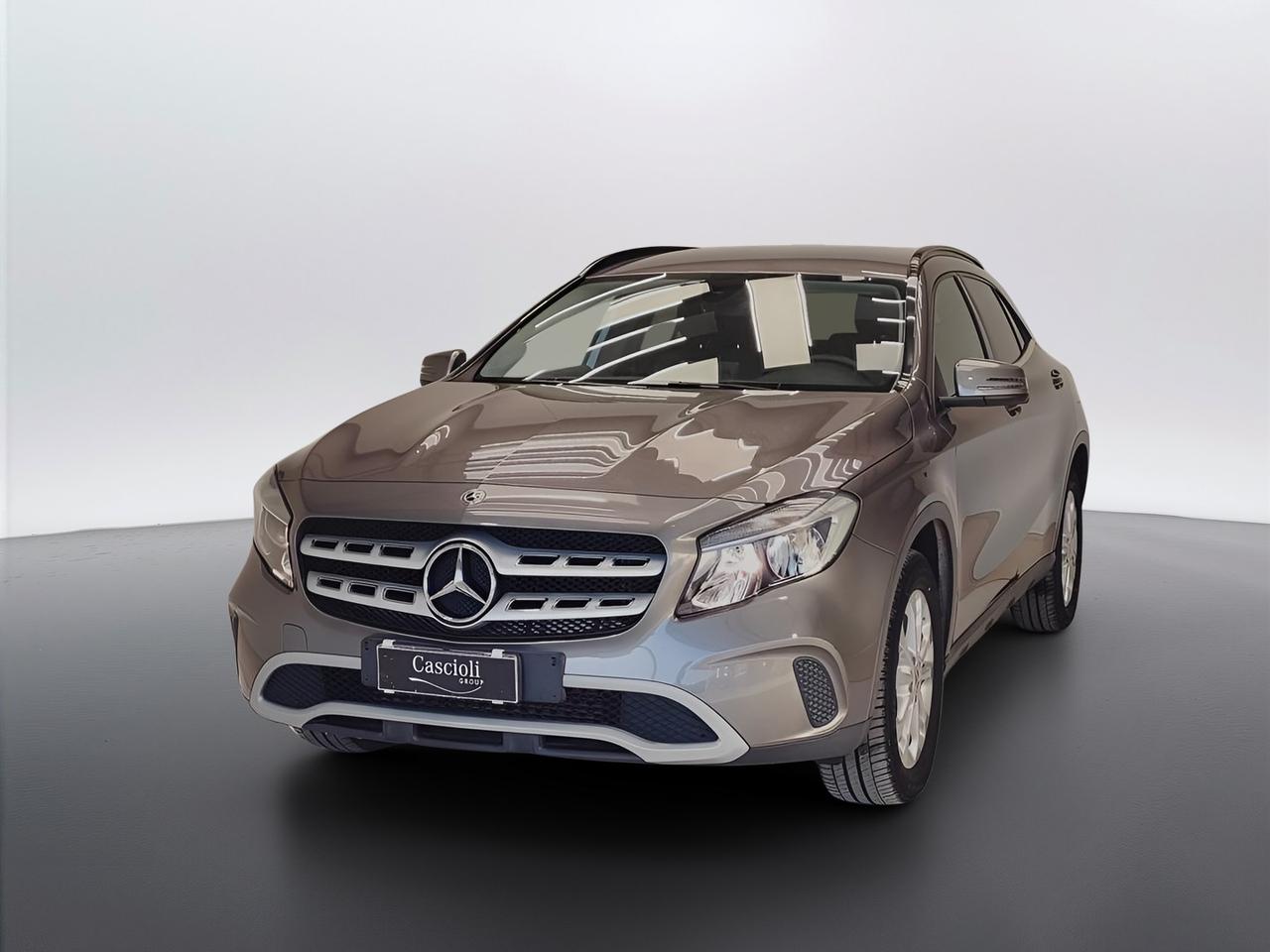 Mercedes-Benz GLA-X156 2017 - GLA 200 d Business auto