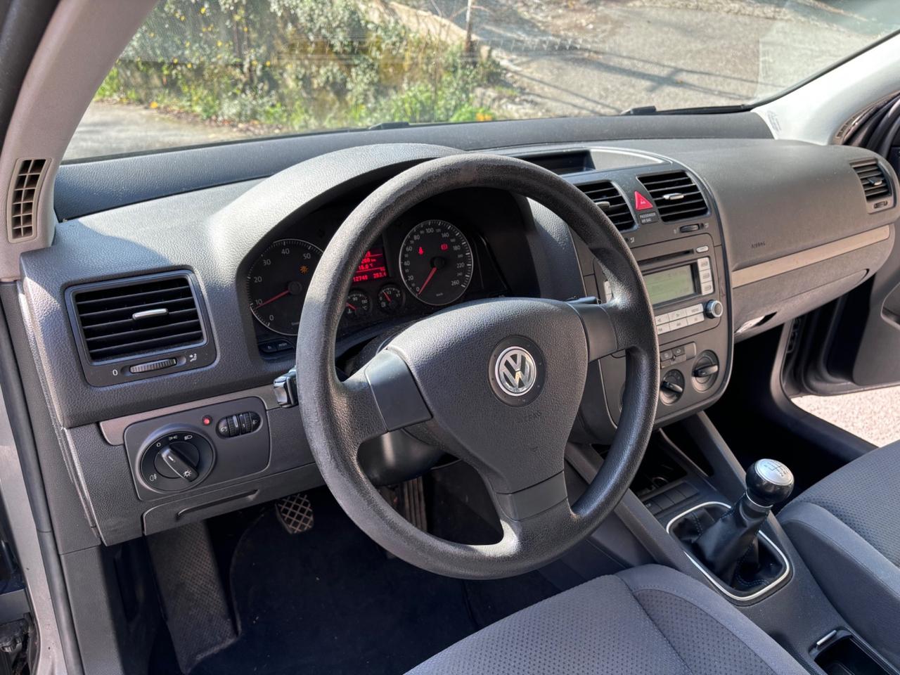 Volkswagen Golf 1.6 16V FSI 5p. Sportline