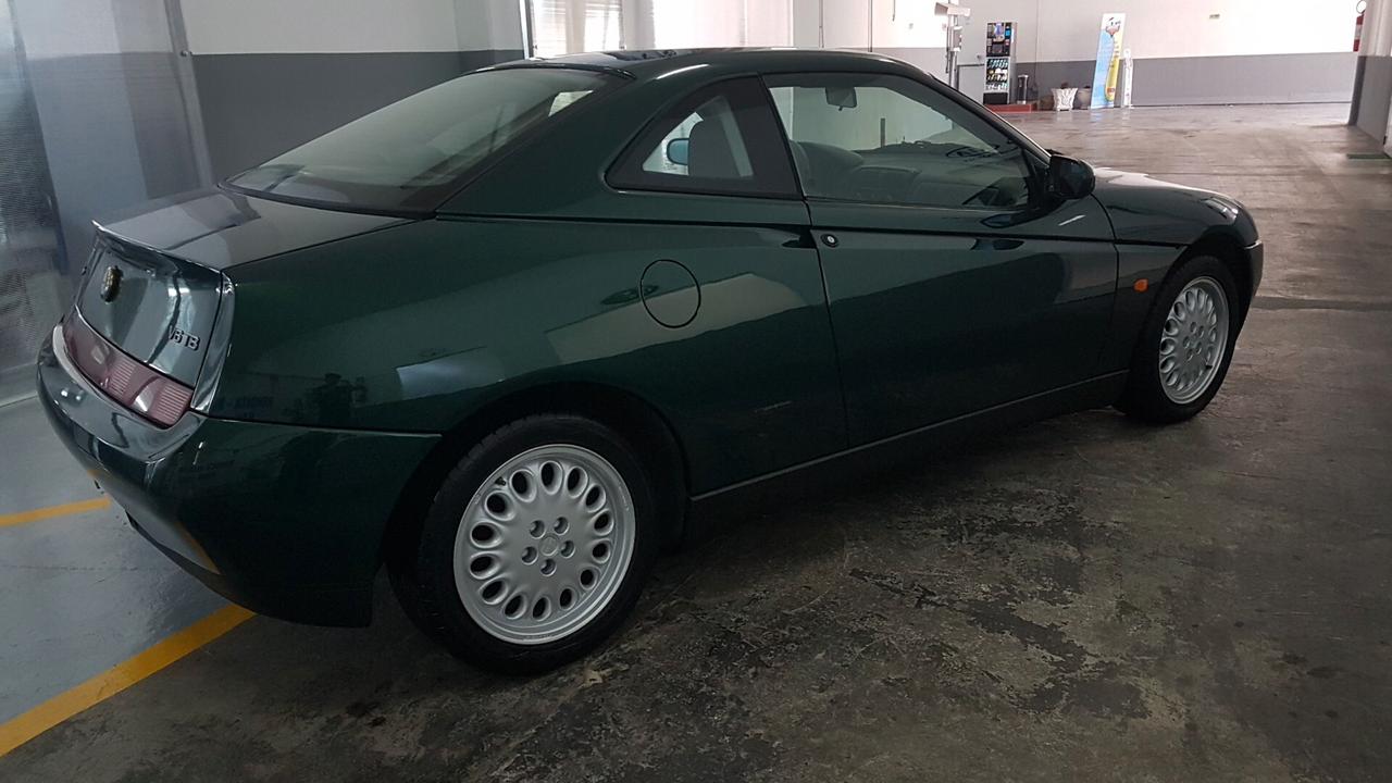 Alfa Romeo GTV 2.0 V6 TURBO