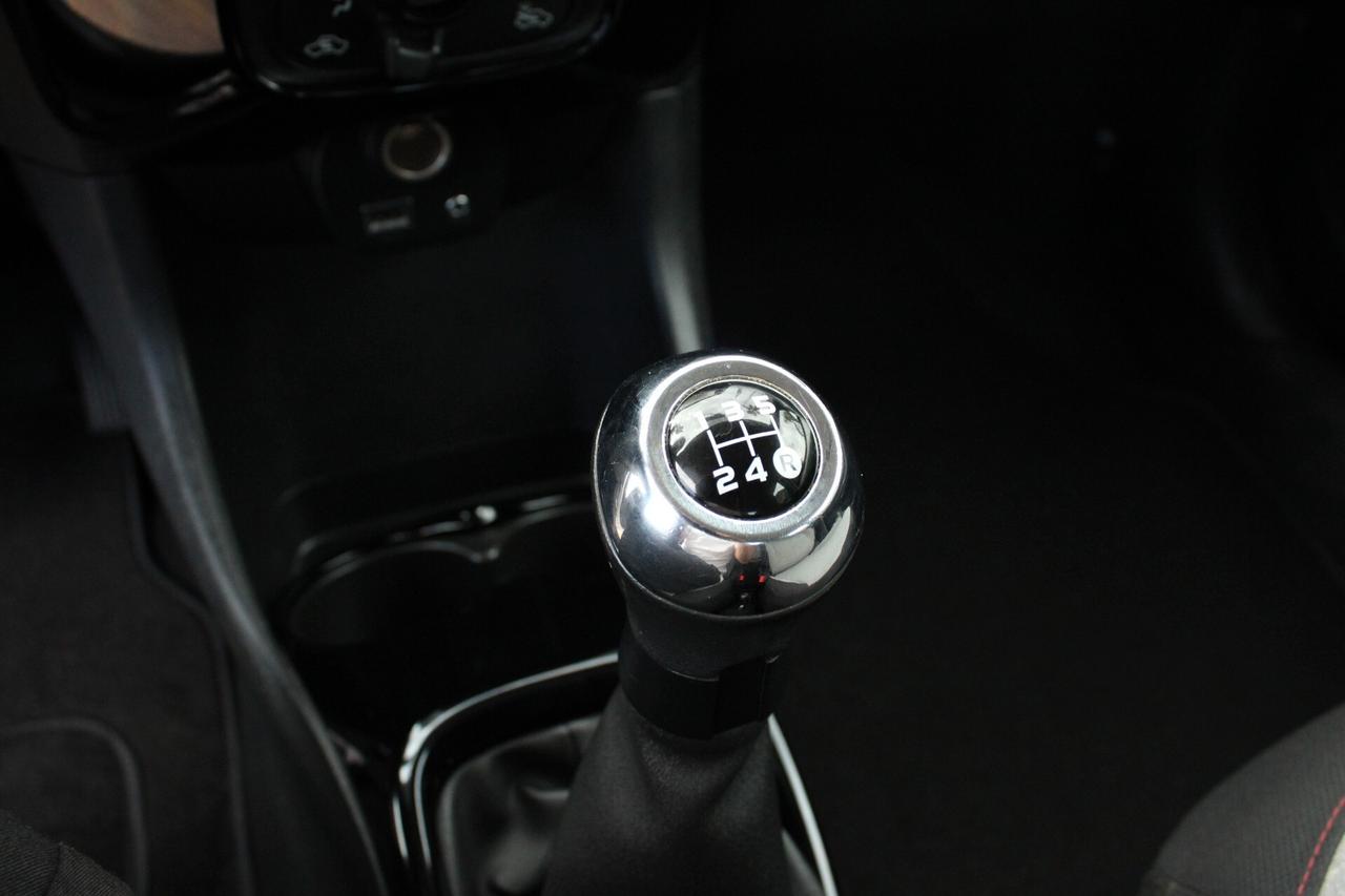 Citroen C1 PureTech 82 5p. Shine