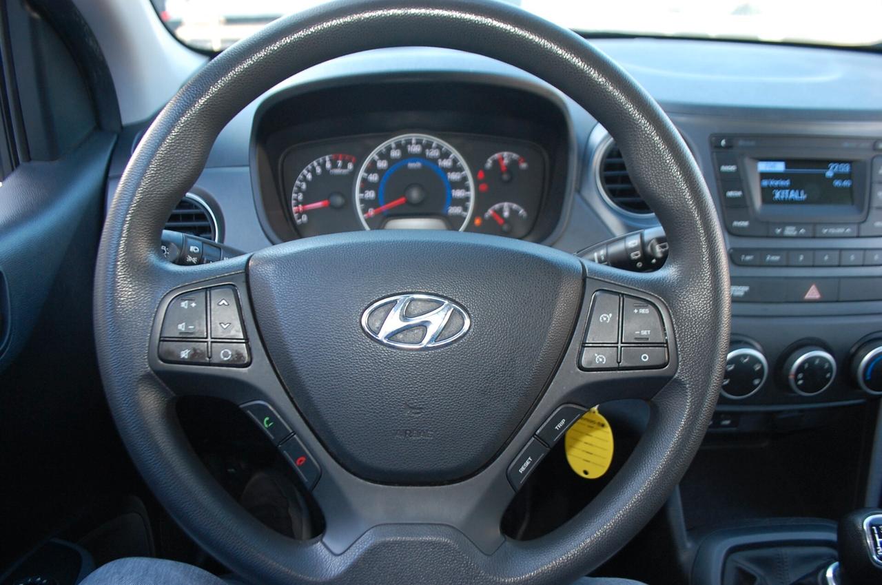 Hyundai i10 1.0 Bz 67CV Comfort Uff Italy Led USB Clima