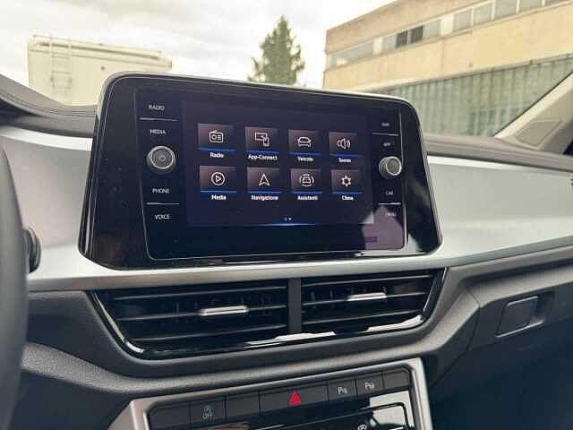 Volkswagen T-Roc 1.0TSI 110CV Life - NEOPATENTATI -