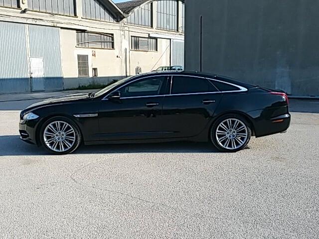 Jaguar XJ 3.0 D V6 Portfolio