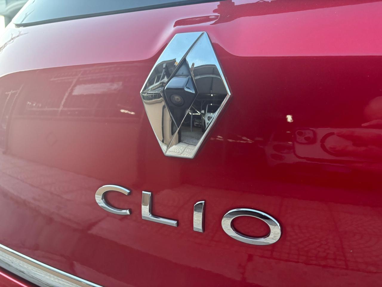 Renault Clio dCi 8V 90 CV 5 porte Moschino Intens