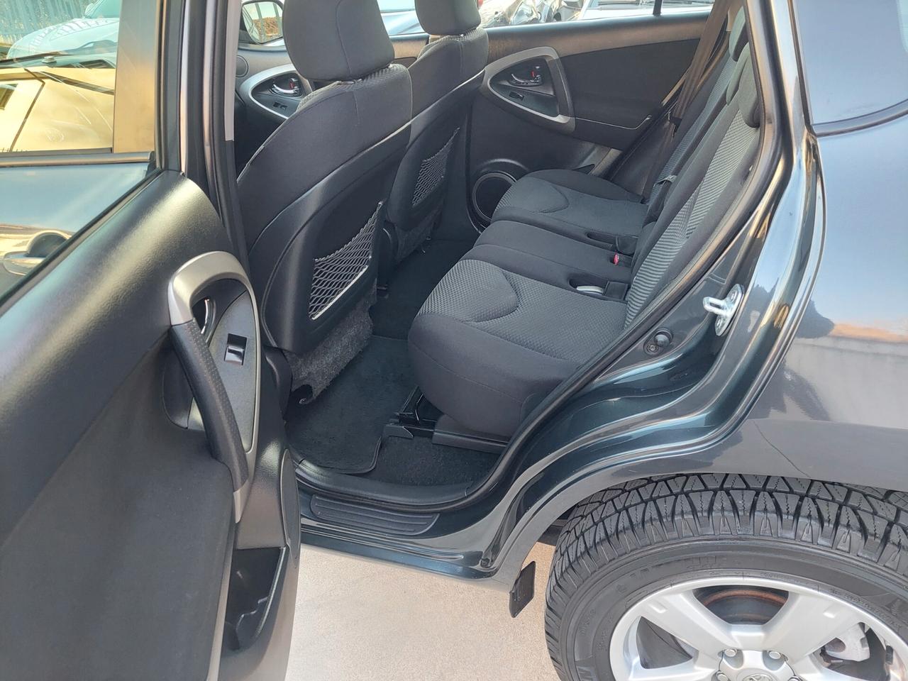 Toyota RAV 4 RAV4 2.2 D-4D 136 CV Sol