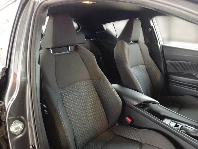 TOYOTA C-HR 1.8H 98CV E-CVT Business