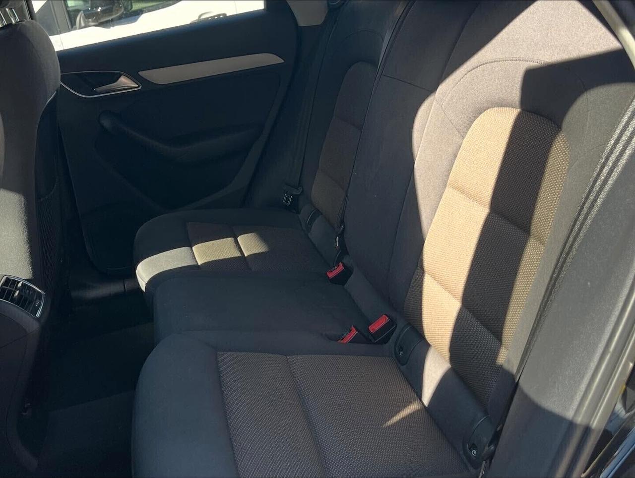 AUDI Q3 2.0 TDI S-LINE - 2015