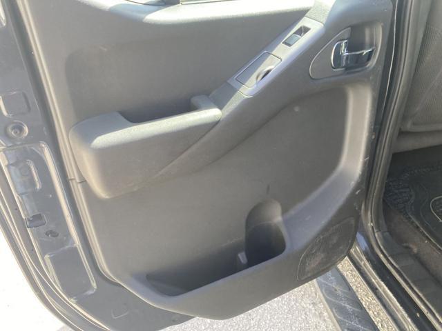NISSAN Navara 2.5 dCi 4 porte Double Cab LE