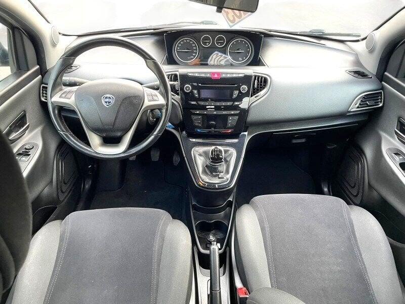 Lancia Ypsilon Ypsilon 0.9 TwinAir 85 CV 5 porte Metano Ecochic Elefantino