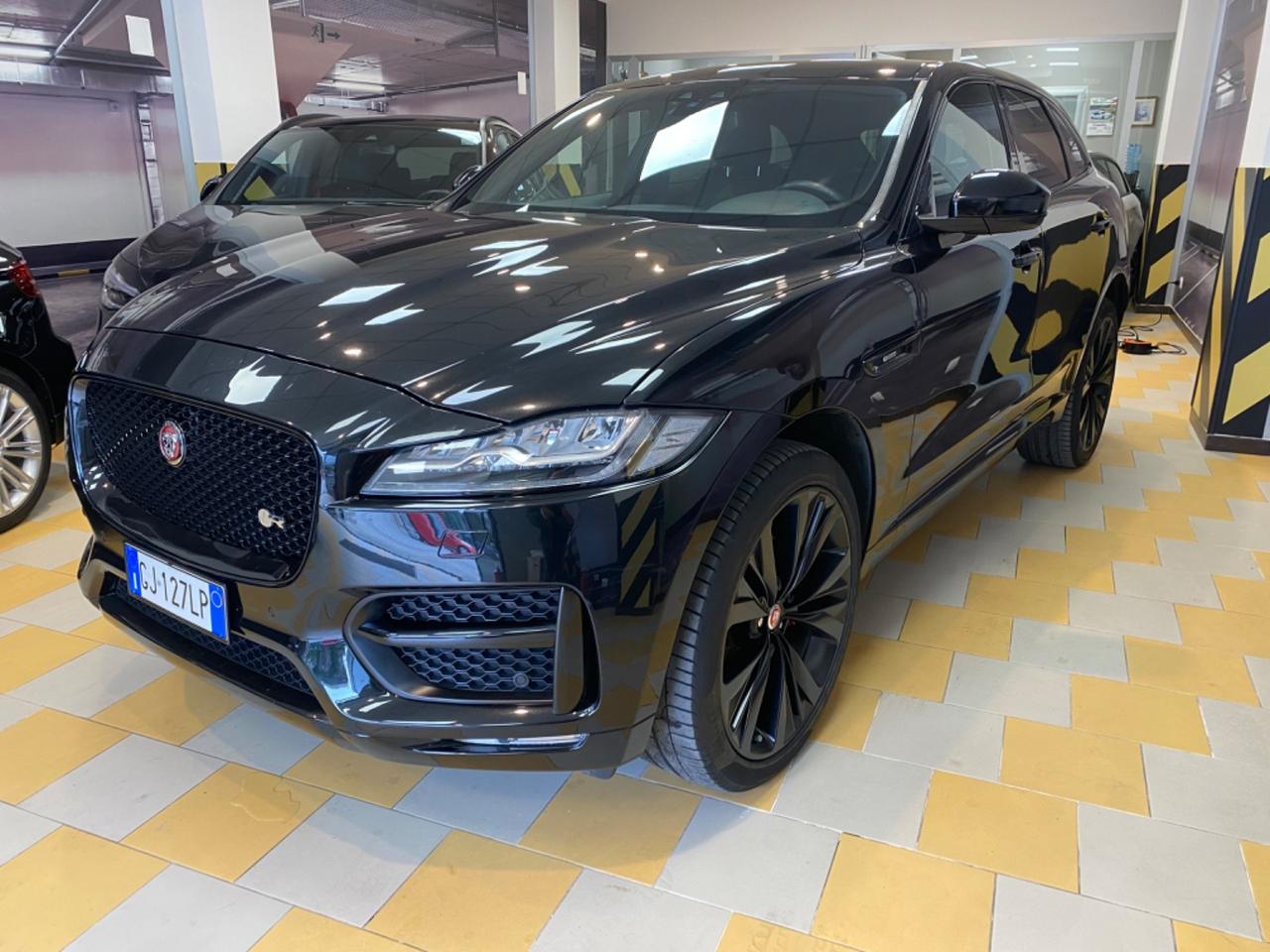 Jaguar F-Pace 3.0 D V6 300 CV AWD aut. R-Sport